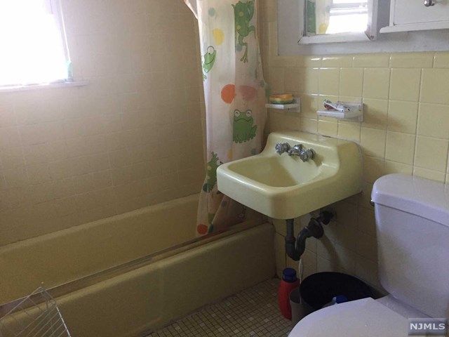 564 Chestnut Street, Unit 2 Kearny, NJ 07032 - Photo 6 of 11