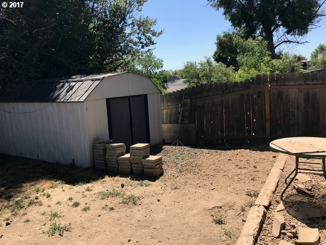 808 Southeast 7th Street Pendleton, OR 97801 - Photo 11 of 11