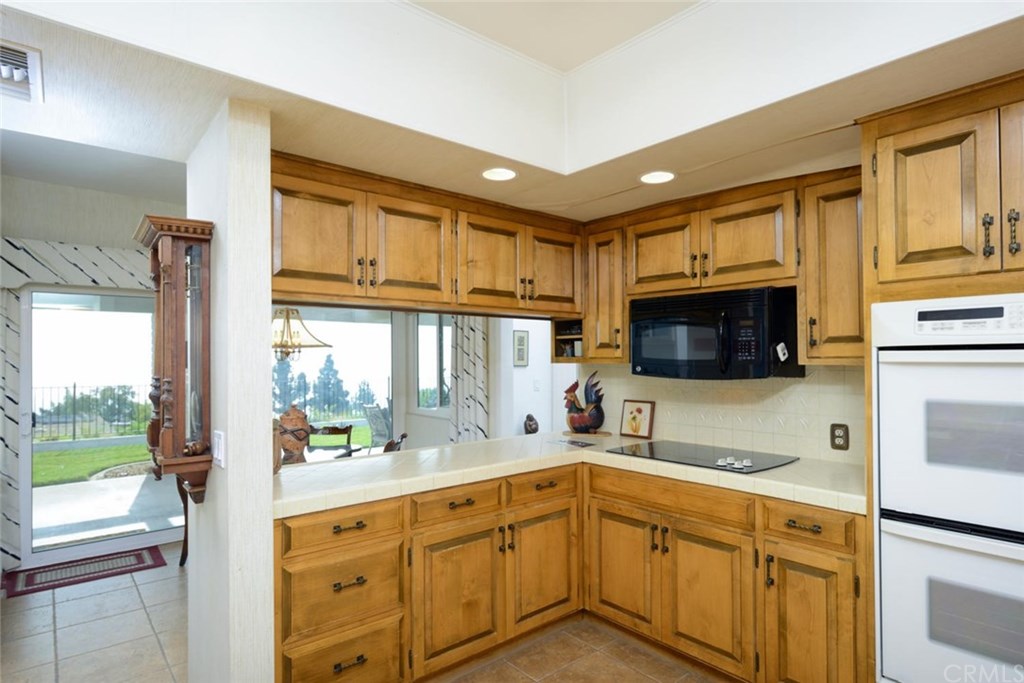 754 Vía Montevideo Claremont, CA 91711 - Photo 15 of 44