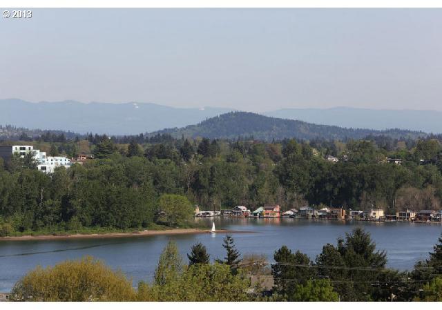 5407 Southwest View Point Terrace Portland, OR 97239 - Photo 15 of 16