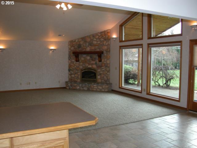 899 Frankton Road Hood River, OR 97031 - Photo 6 of 16 Gallery Image 6