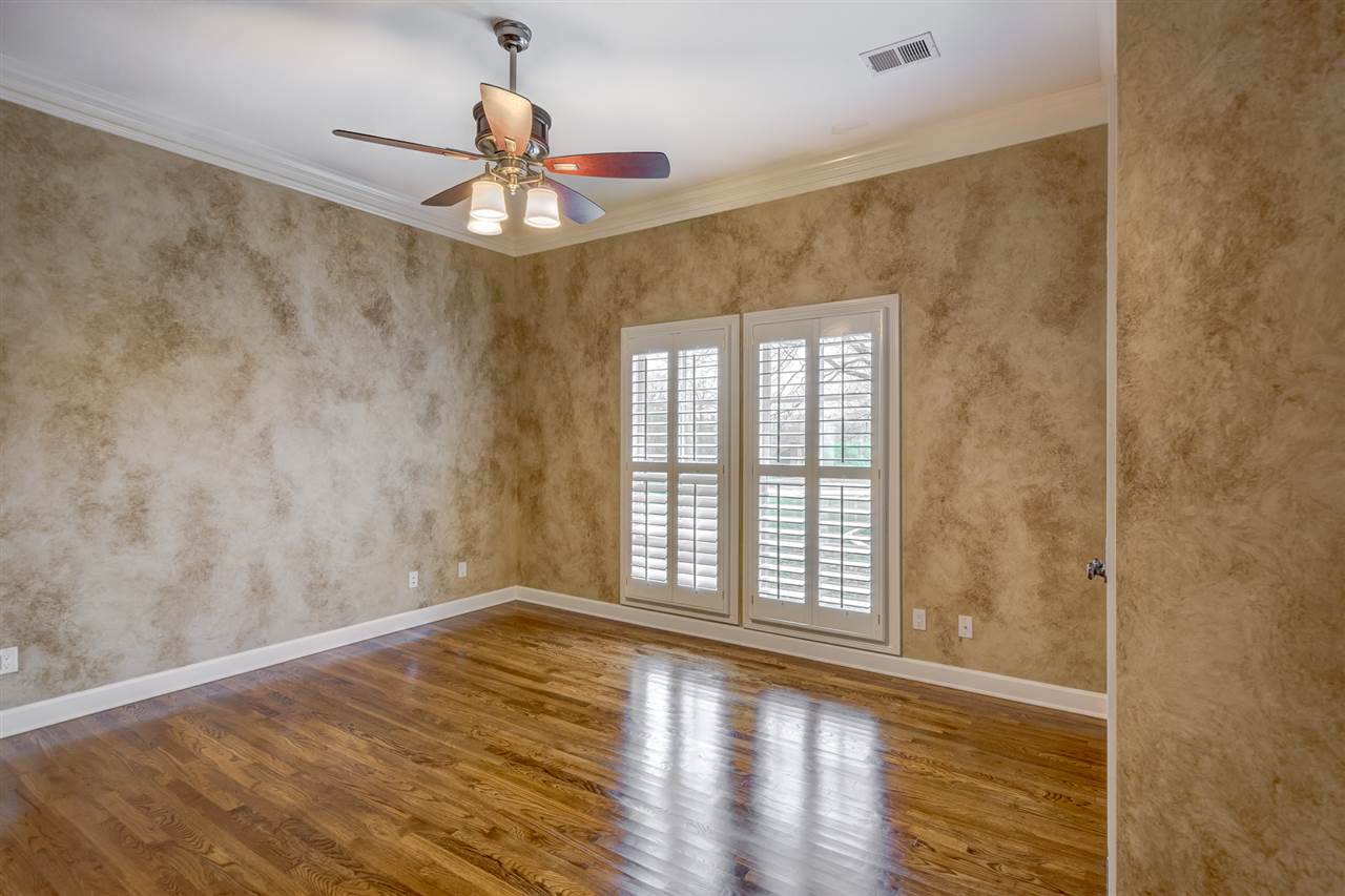 5190 Rowen Oak Road Collierville, TN 38017 - Photo 17 of 25 Gallery Image 17