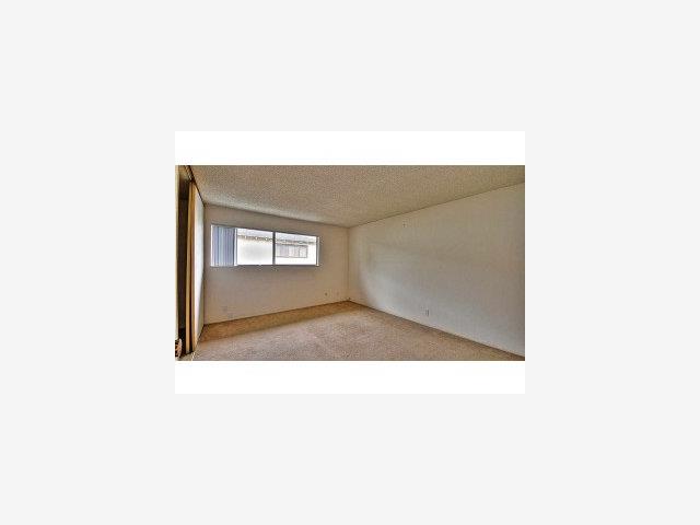 1095 Reed Avenue, Unit B Sunnyvale, CA 94086 - Photo 5 of 9 Gallery Image 5