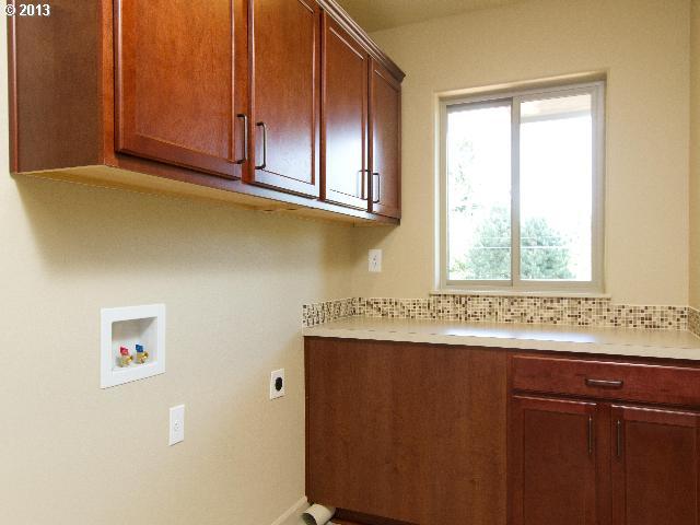 5420 Southwest Taylors Ferry Road Portland, OR 97219 - Photo 5 of 16 Gallery Image 5