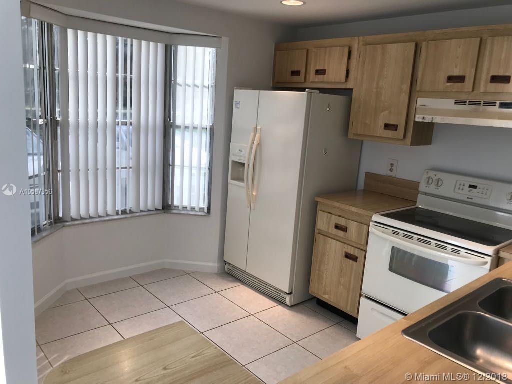 39 Southwest 3rd Street Pompano Beach, FL 33060 - Photo 2 of 6