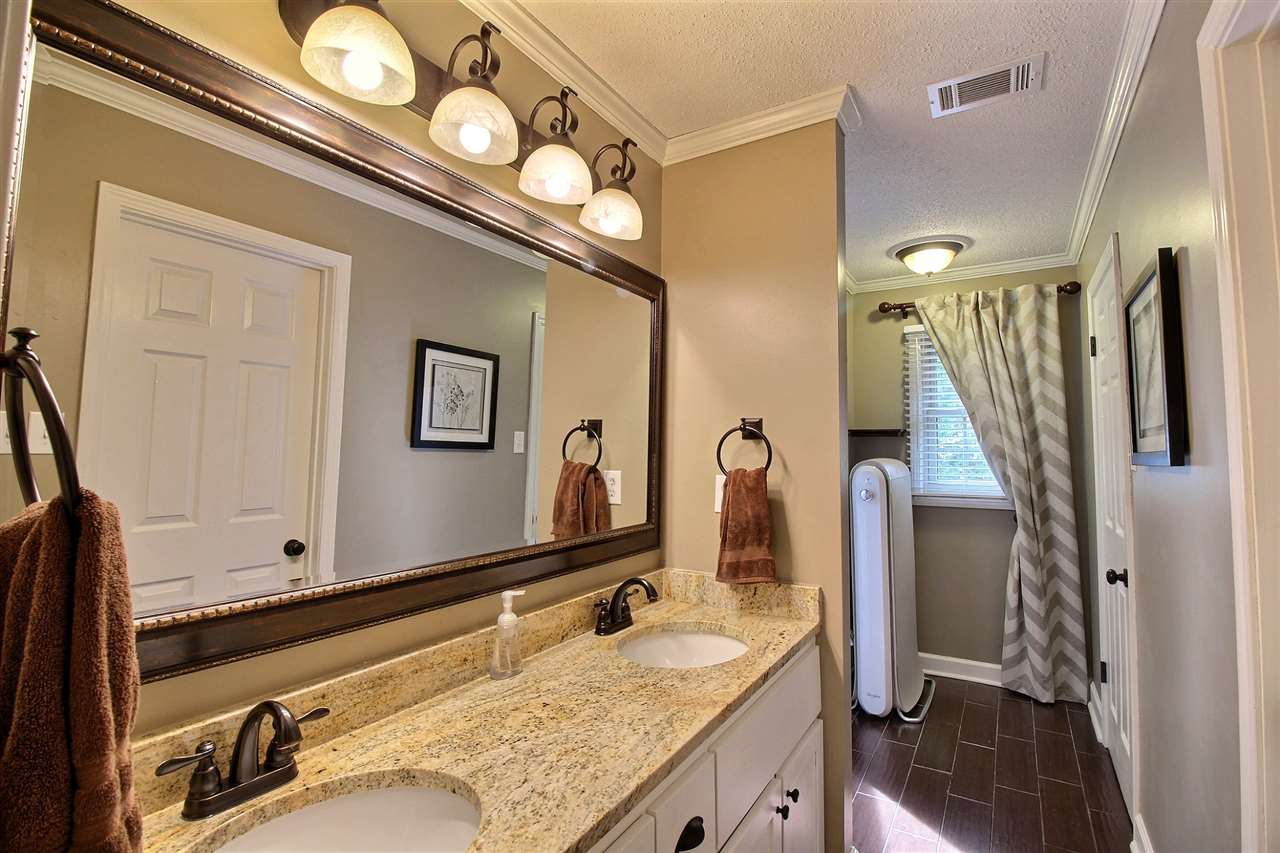1909 Newfields Road Germantown, TN 38139 - Photo 16 of 25 Gallery Image 16