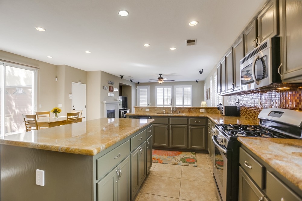 1083 Greenway Road Oceanside, CA 92057 - Photo 6 of 25