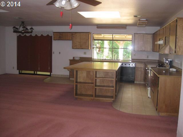 279 Ford Road Rogue River, OR 97537 - Photo 3 of 9 Gallery Image 3