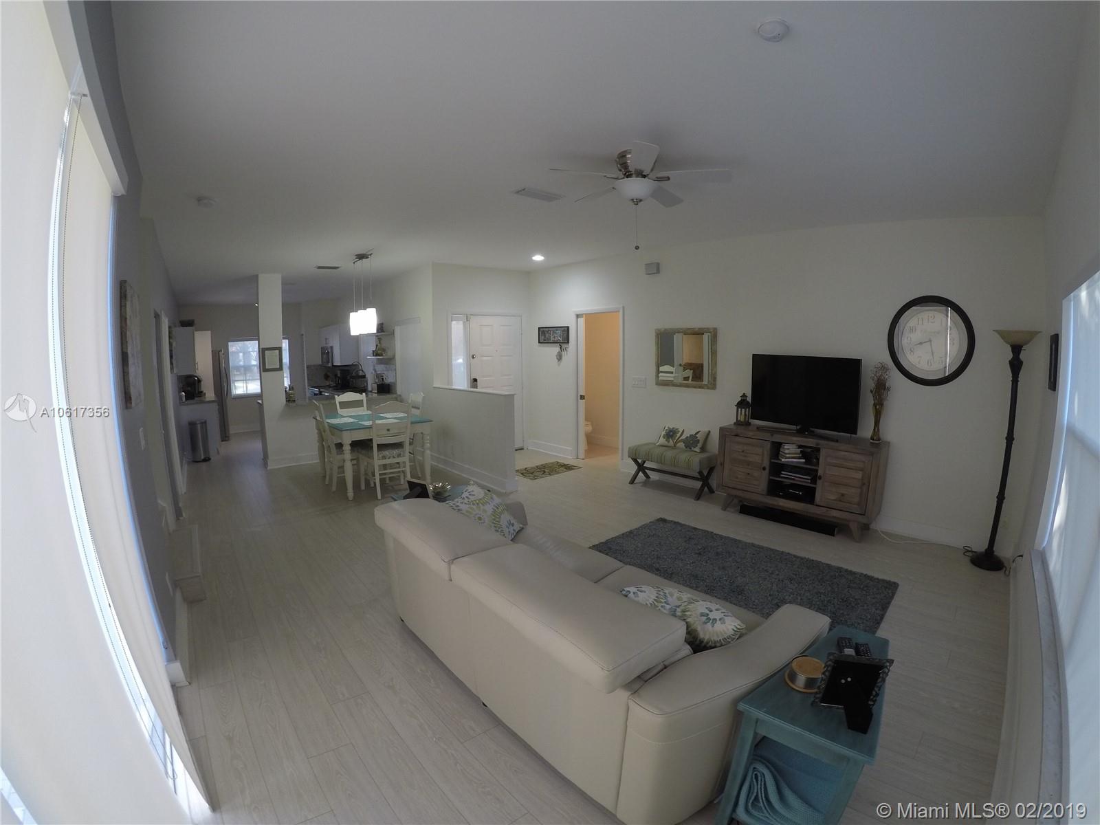 811 Southwest 178th Way Pembroke Pines, FL 33029 - Photo 14 of 51