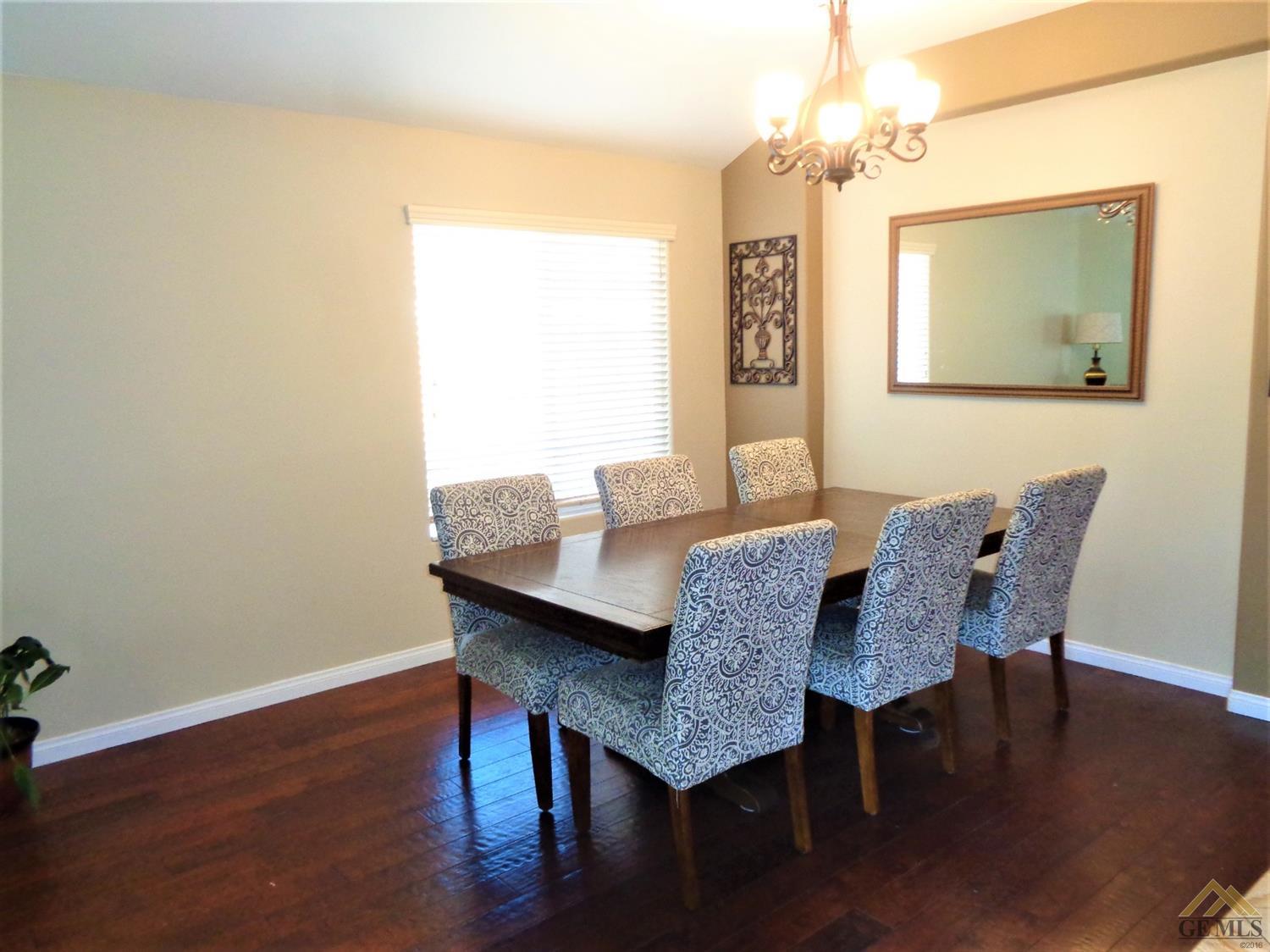 716 Faversham Way Bakersfield, CA 93311 - Photo 5 of 26