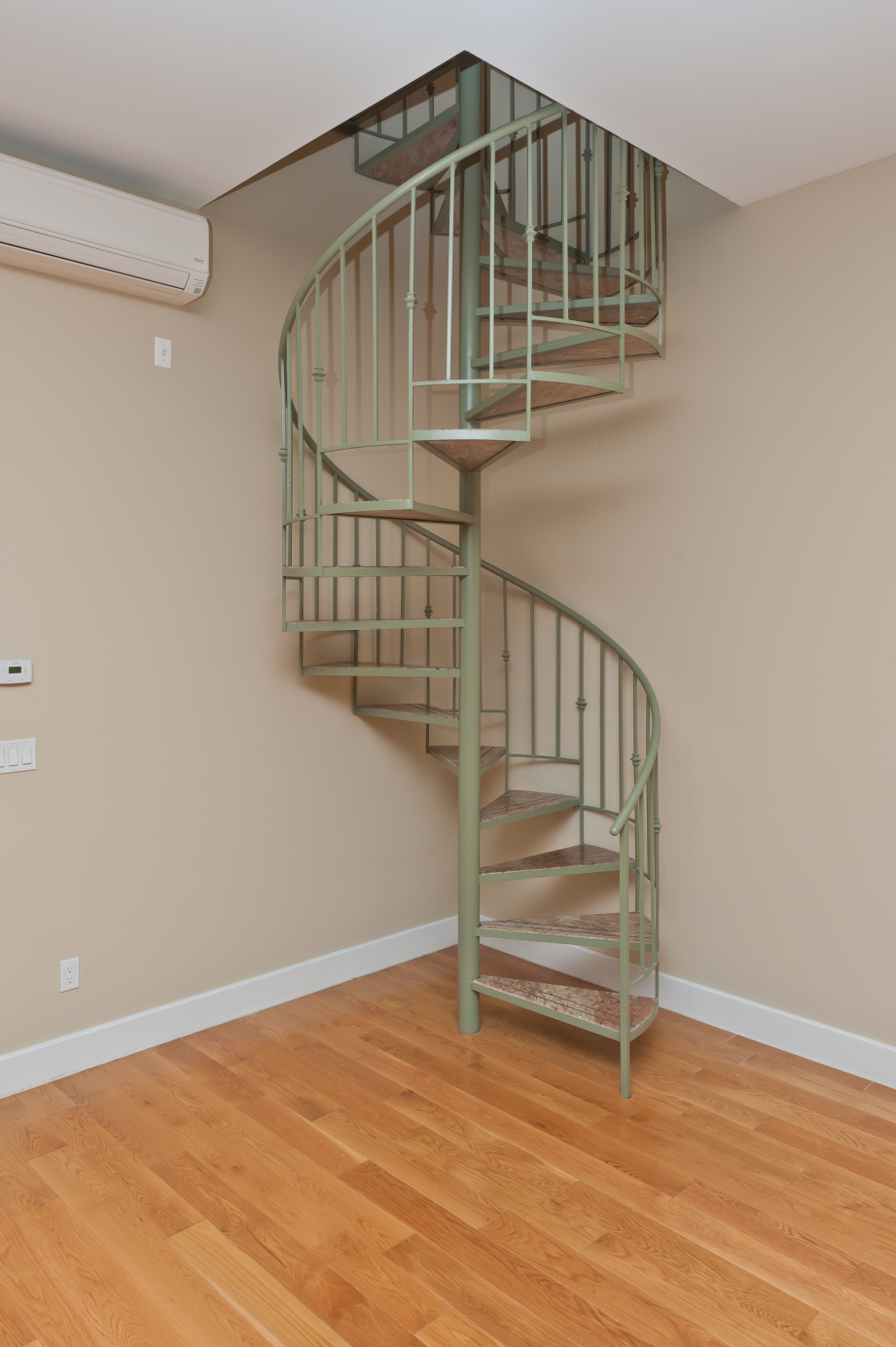 36-12 28th Avenue, Unit 4Front Queens, NY 11103 - Photo 13 of 15