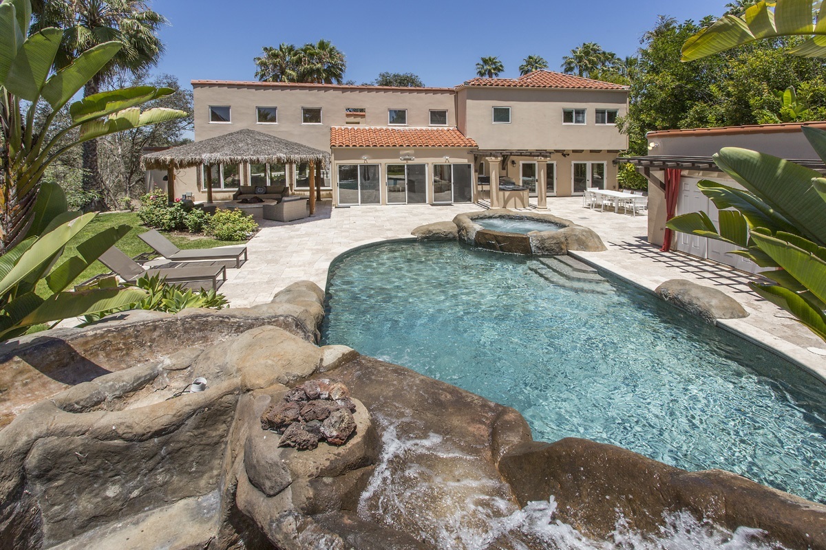 17680 Circa Oriente Rancho Santa Fe, CA 92067 - Photo 2 of 25