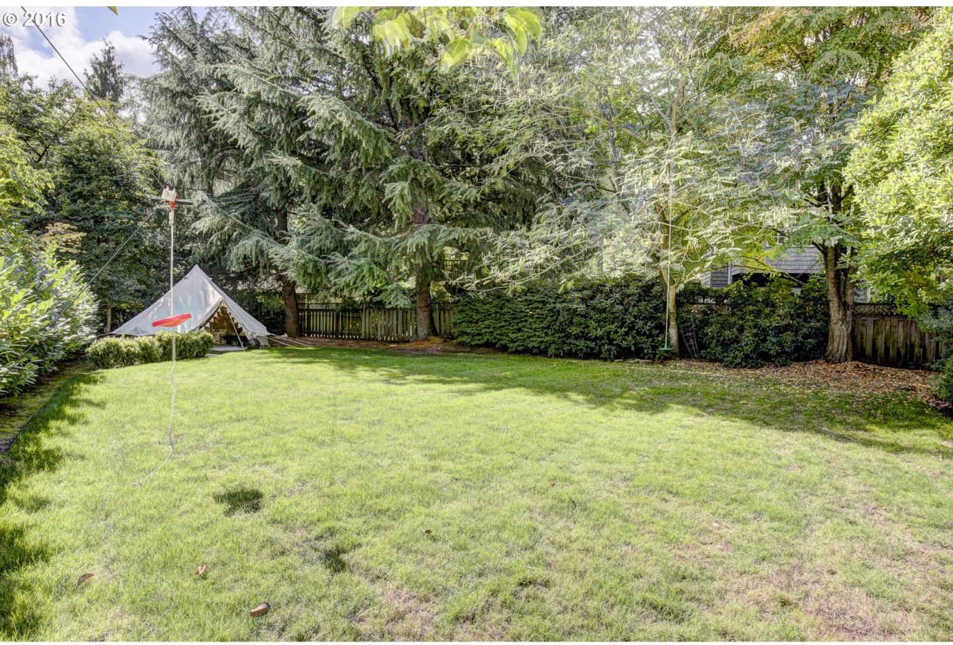 11511 Southwest Riverwood Road Portland, OR 97219 - Photo 30 of 32 Gallery Image 30