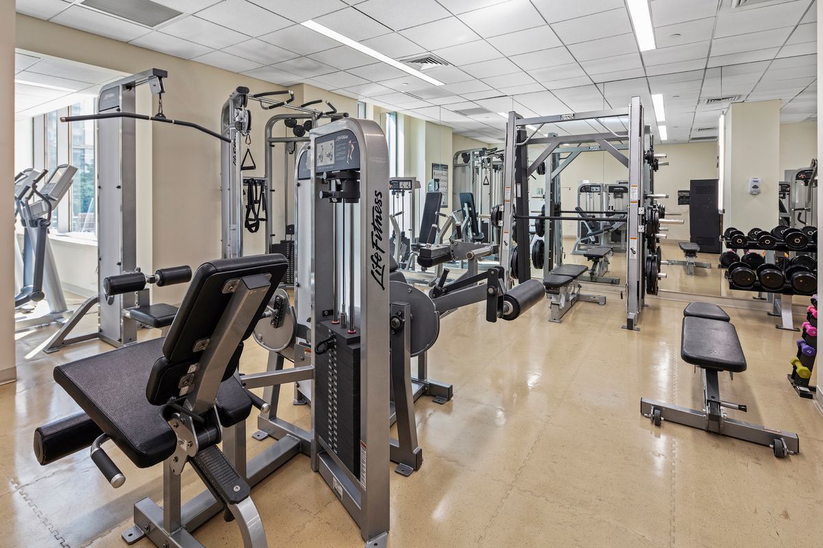 Riverwalk Landing 425 Main St, Manhattan, NY 10044 - Photo 1 of 4