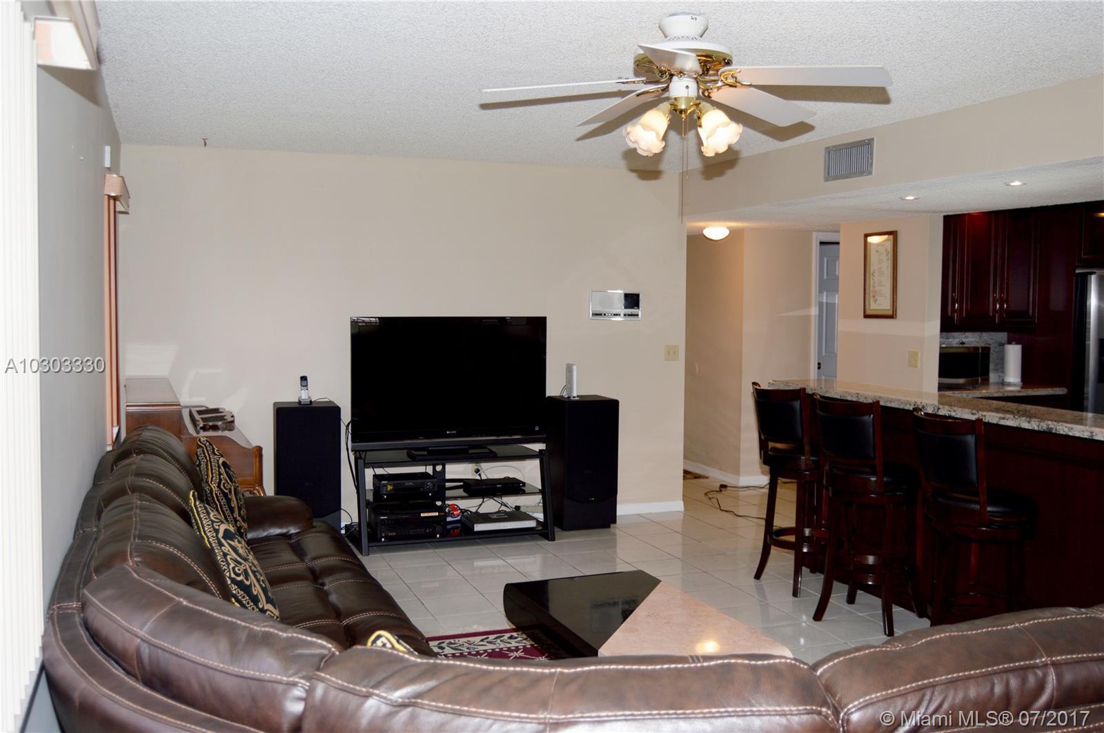 15610 South Roundtable Road Davie, FL 33331 - Photo 11 of 29 Gallery Image 11