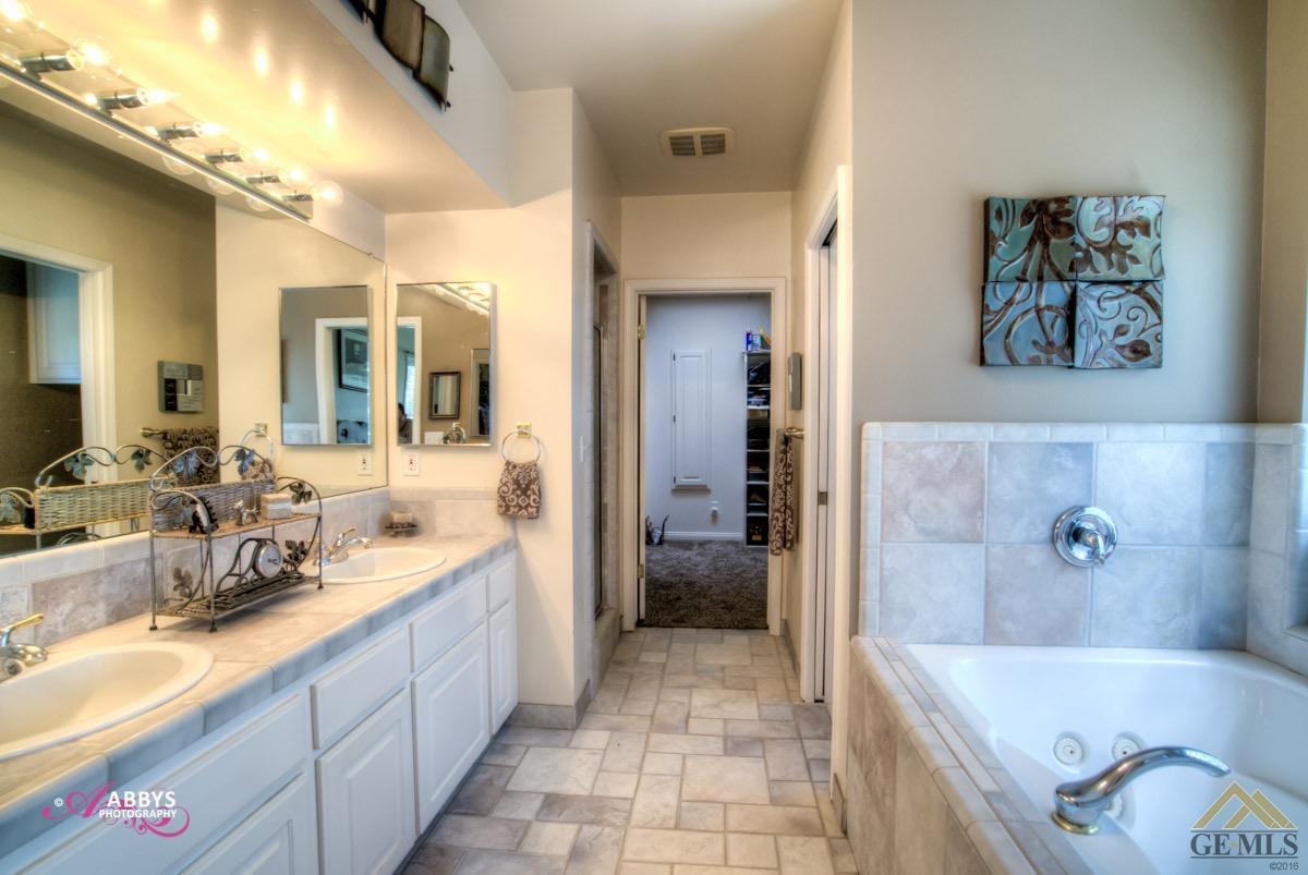 2849 Harmon Road Bakersfield, CA 93307 - Photo 32 of 36