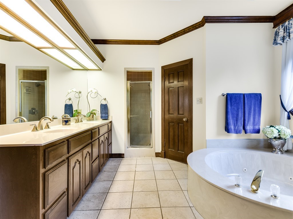 805 Crystal Mountain Drive Austin, TX 78733 - Photo 22 of 38