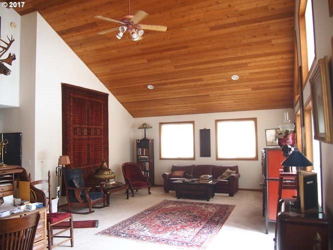 81080 Shadybrook Road Tygh Valley, OR 97063 - Photo 6 of 32 Gallery Image 6