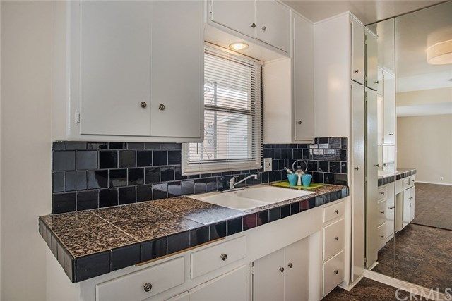 $291,000 | 1047 East 1st Street, Unit 10, Long Beach, CA 90802