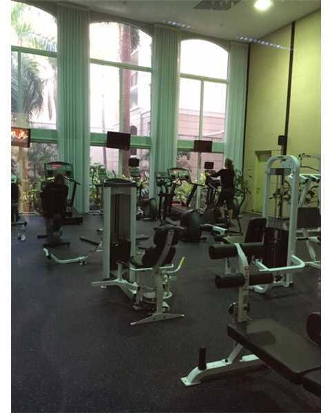 17150 North Bay Road, Unit 2716 Sunny Isles Beach, FL 33160 - Photo 13 of 26
