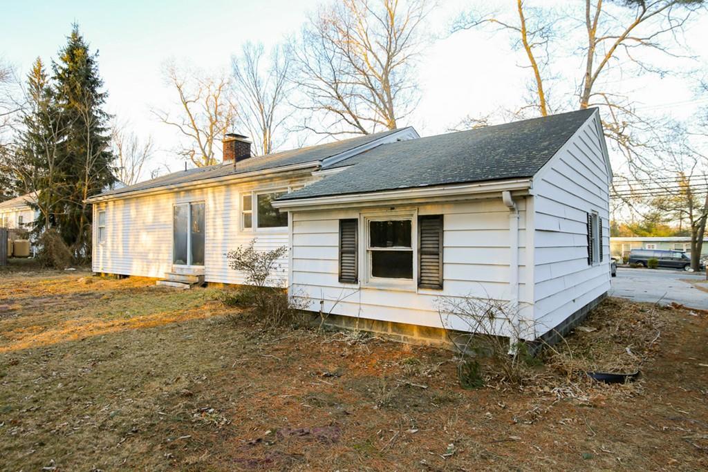 47 Cape Road Mendon, MA 01756 - Photo 4 of 24