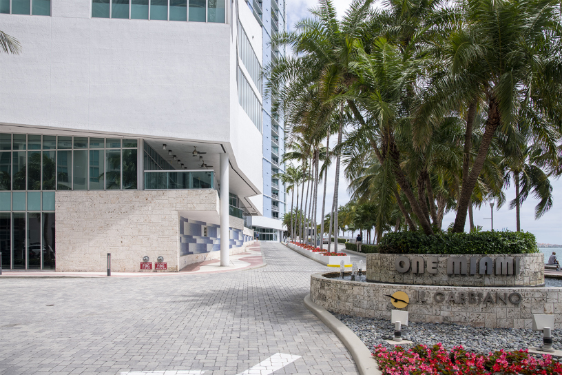 One Miami 325 S Biscayne Blvd, Miami, FL 33131 - Photo 3 of 3