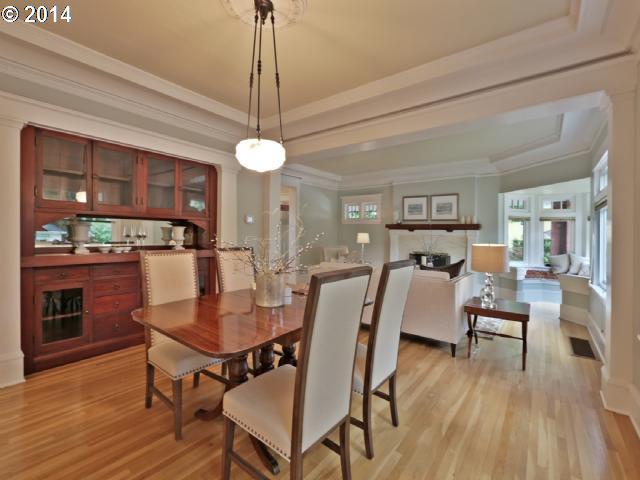 1738 Southeast 25th Avenue Portland, OR 97214 - Photo 5 of 16