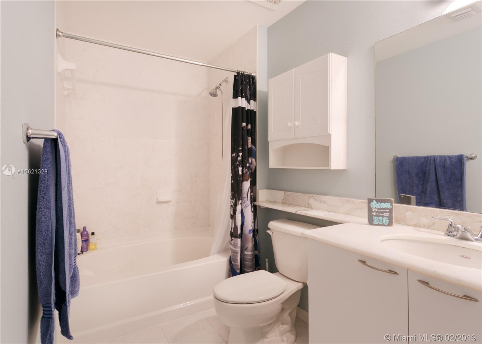 234 Northeast 3rd Street, Unit LPH06 Miami, FL 33132 - Photo 4 of 23