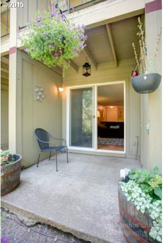 12618 Northwest Barnes Road, Unit 6 Portland, OR 97229 - Photo 8 of 16 Gallery Image 8