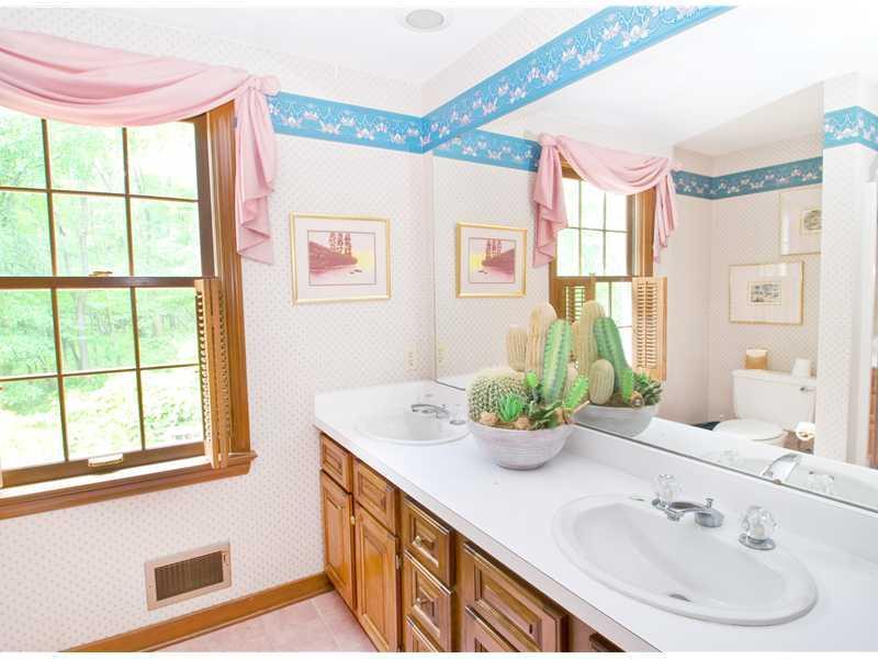 321 Wildberry Road Fox Chapel, PA 15238 - Photo 20 of 25 Gallery Image 20