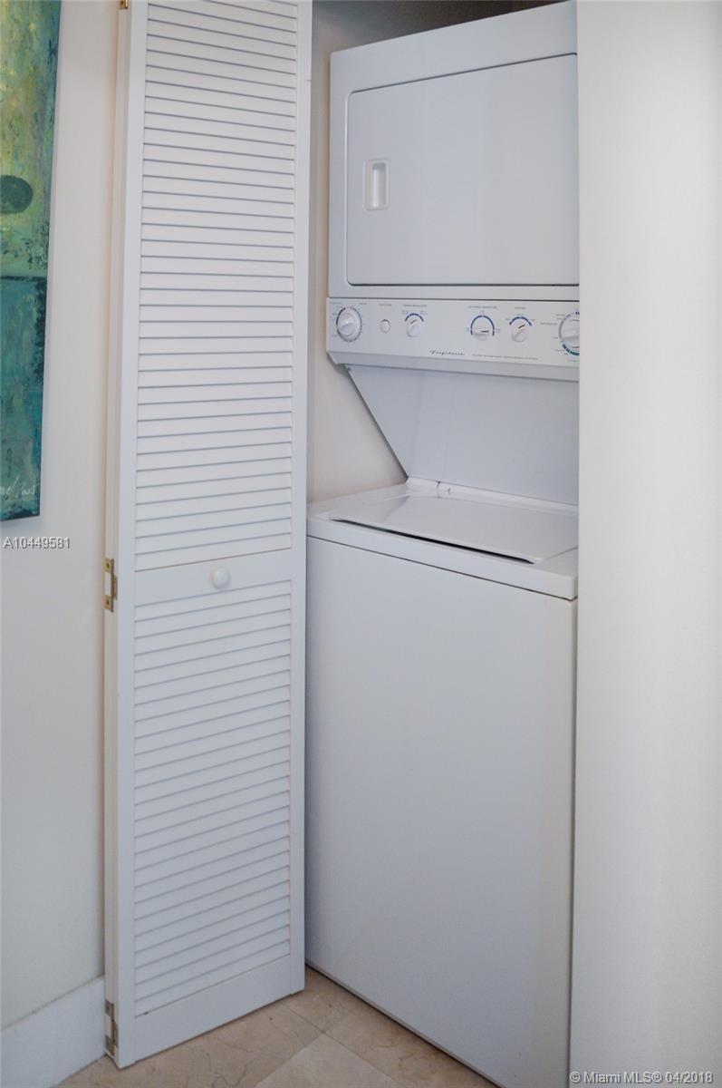 888 Biscayne Boulevard, Unit 2802 Miami, FL 33132 - Photo 5 of 21