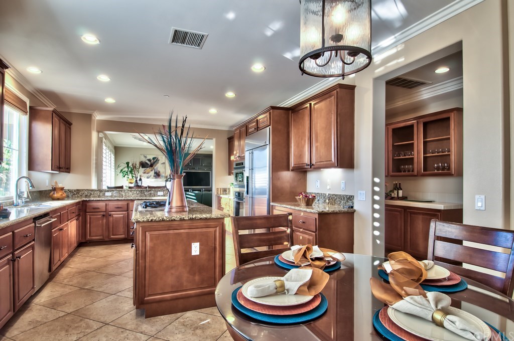 2148 Sageleaf Circle Corona, CA 92882 - Photo 11 of 74 Opposite view of the kitchen from the breakfast nook area.