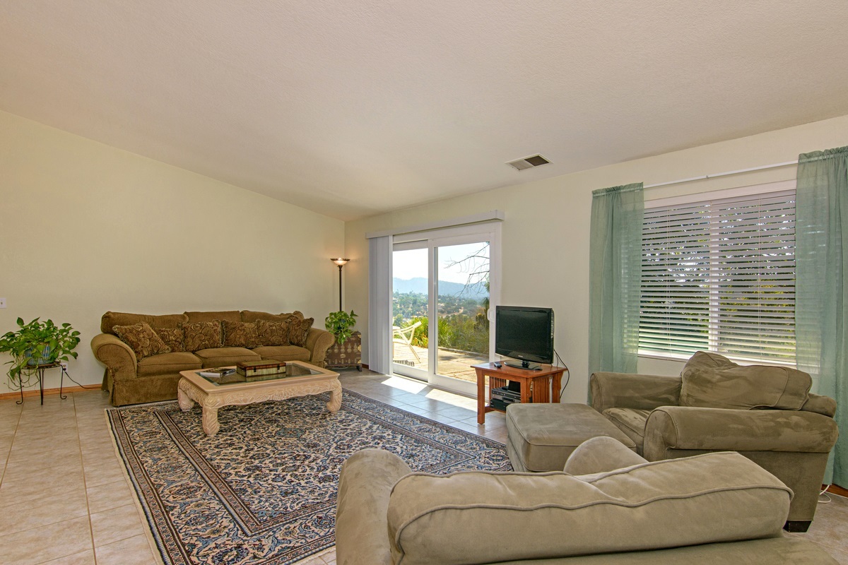 12566 Choctow Ridge Road Valley Center, CA 92082 - Photo 7 of 25