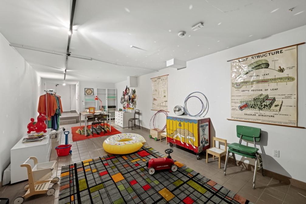 319 East 6th Street Manhattan, NY 10003 - Photo 20 of 26