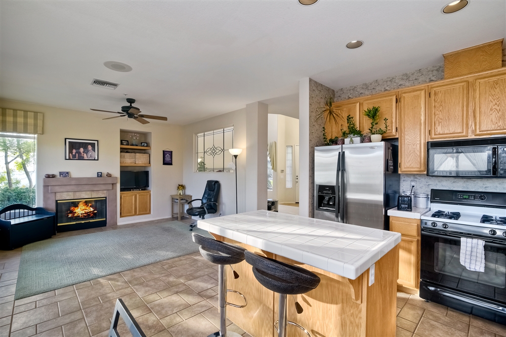 2515 Moonlight Glen Escondido, CA 92026 - Photo 7 of 23