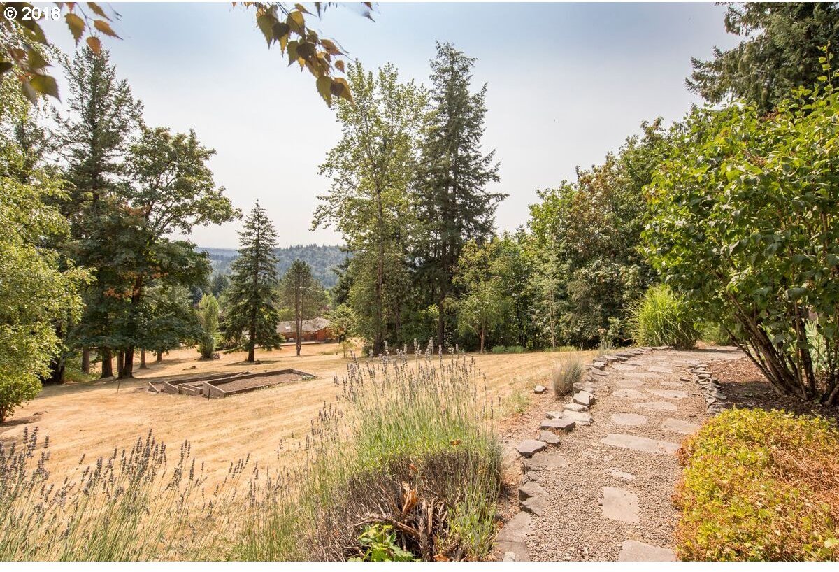 10958 Southeast Valley View Terrace Happy Valley, OR 97086 - Photo 24 of 32