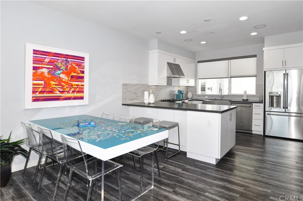 149 Mercer Way Costa Mesa, CA 92627 - Photo 3 of 35