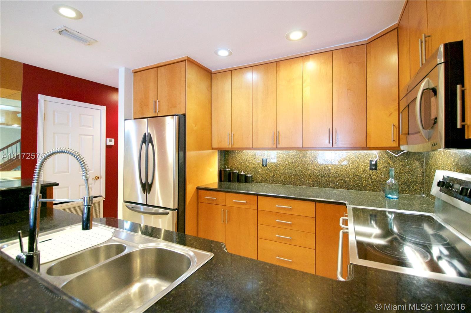 8305 Balgowan Road, Unit 8305 Miami Lakes, FL 33016 - Photo 5 of 18 Gallery Image 5