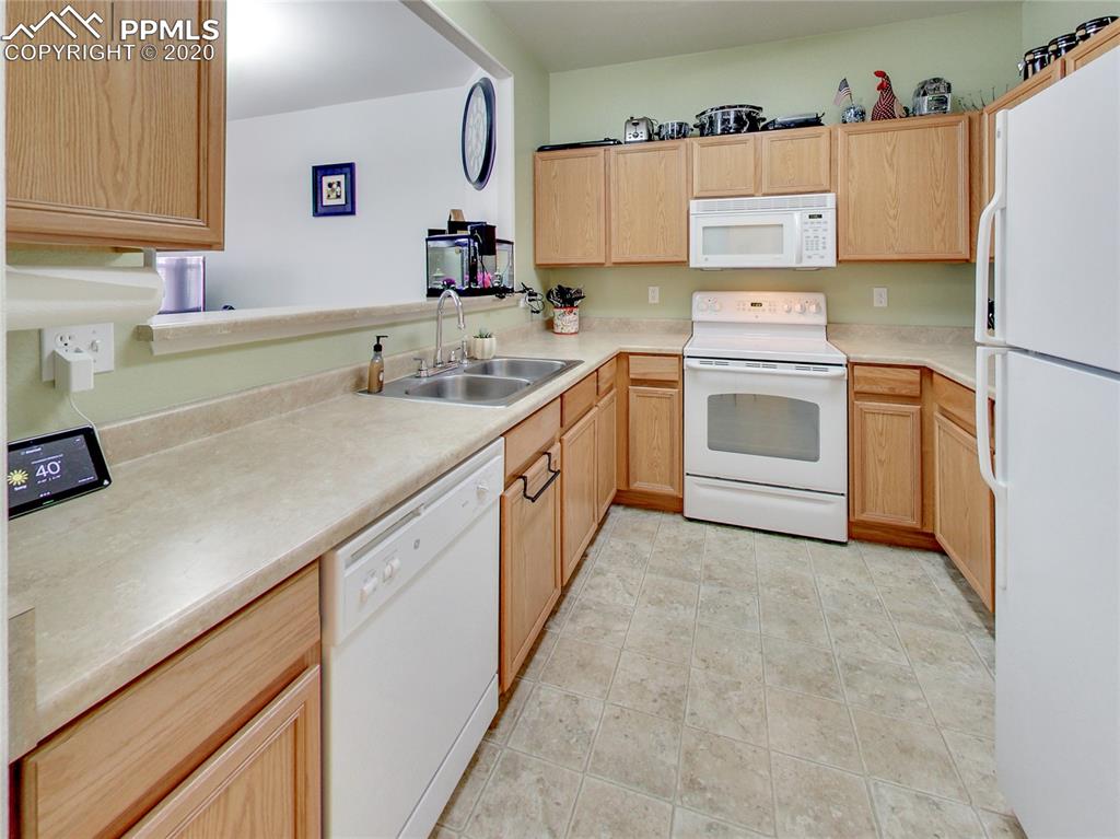 1649 Reilly Grove Colorado Springs, CO 80951 - Photo 9 of 20