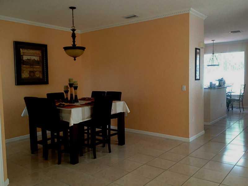 Silver Shores Miramar, FL 33027 - Photo 5 of 35