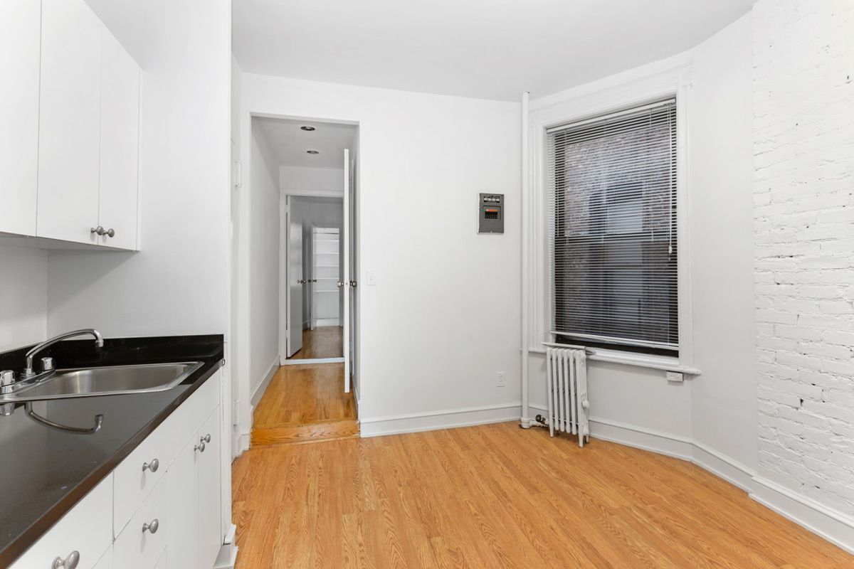 105 Thompson Street, Unit 15 Manhattan, NY 10012 - Photo 3 of 4