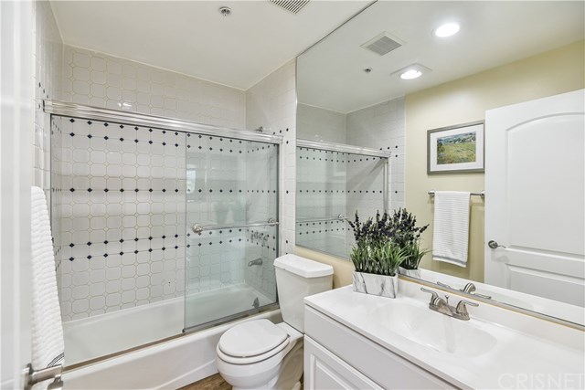 2311 Schader Drive, Unit 101 Santa Monica, CA 90404 - Photo 15 of 17