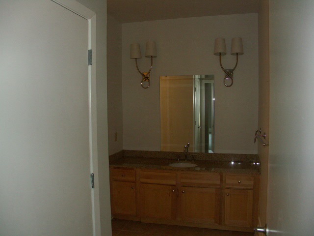 648 Riverside Drive, Unit 307 Memphis, TN 38103 - Photo 12 of 23