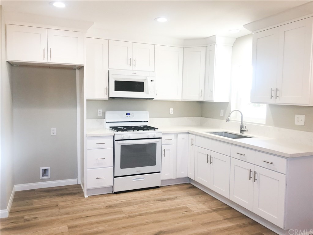 35134 Ave C Yucaipa, CA 92399 - Photo 2 of 13