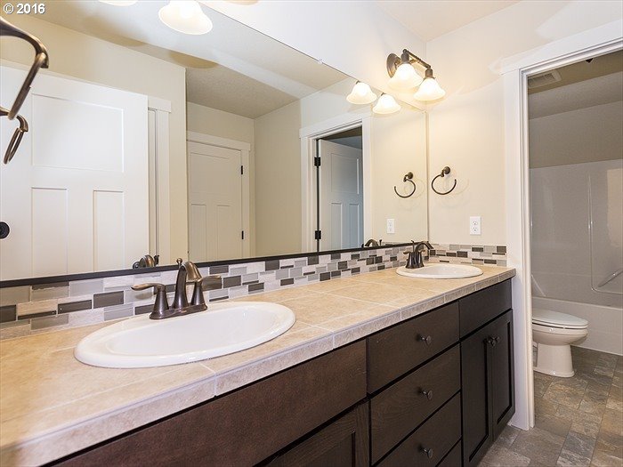 5331 Southeast Davis Road, Unit LOT63 Hillsboro, OR 97123 - Photo 19 of 30 Gallery Image 19