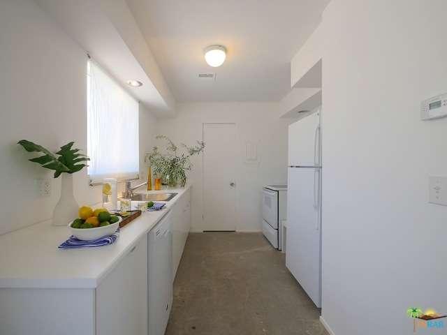 277 East Racquet Club Road, Unit 3 Palm Springs, CA 92262 - Photo 9 of 37 Gallery Image 9