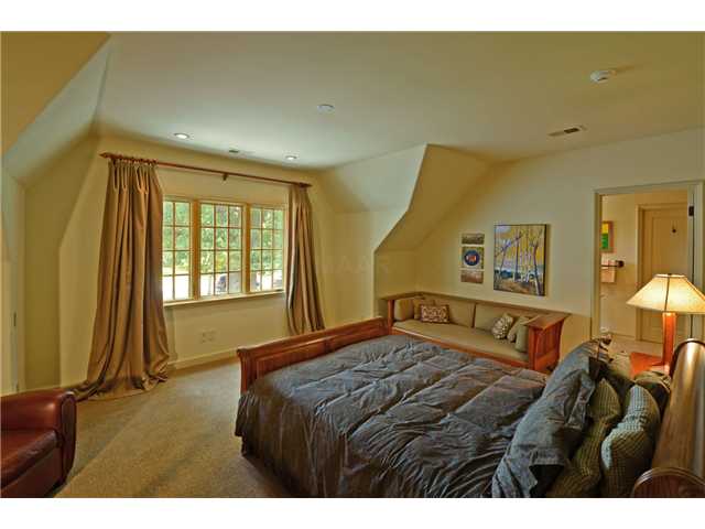 4661 Barfield Road Memphis, TN 38117 - Photo 15 of 17