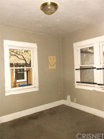 6220 Tyrone Avenue Van Nuys, CA 91401 - Photo 18 of 21