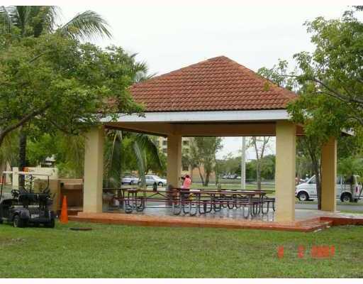 8200 Southwest 210th Street, Unit 304 Cutler Bay, FL 33189 - Photo 11 of 12