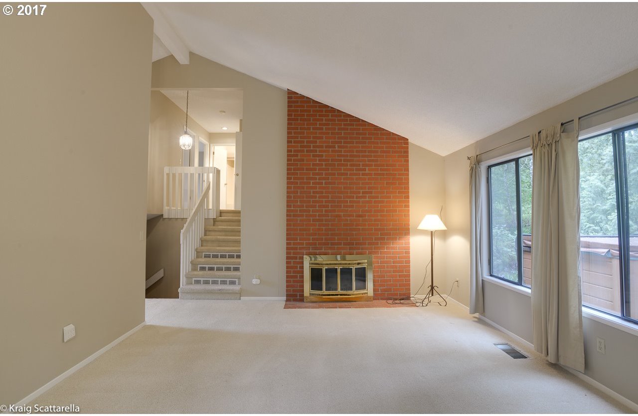 9832 Southwest Quail Post Road Portland, OR 97219 - Photo 21 of 21 Gallery Image 21